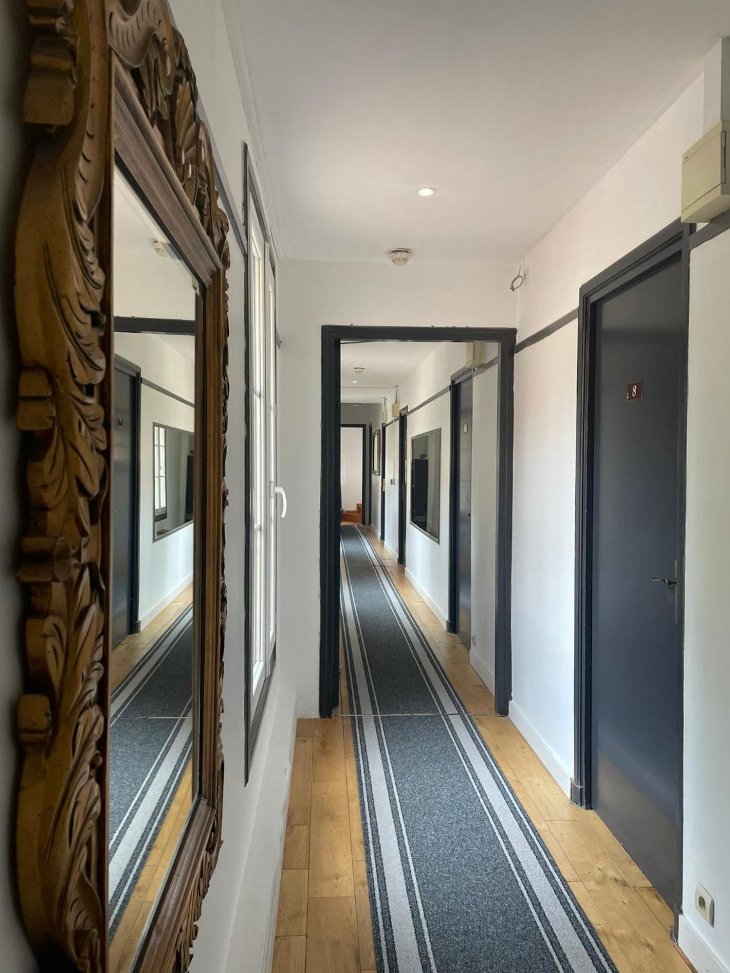 Hostellerie Du Lys Lamorlaye Buitenkant foto