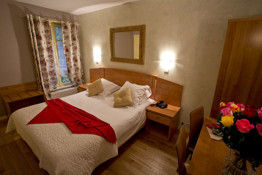 Hostellerie Du Lys Lamorlaye Buitenkant foto