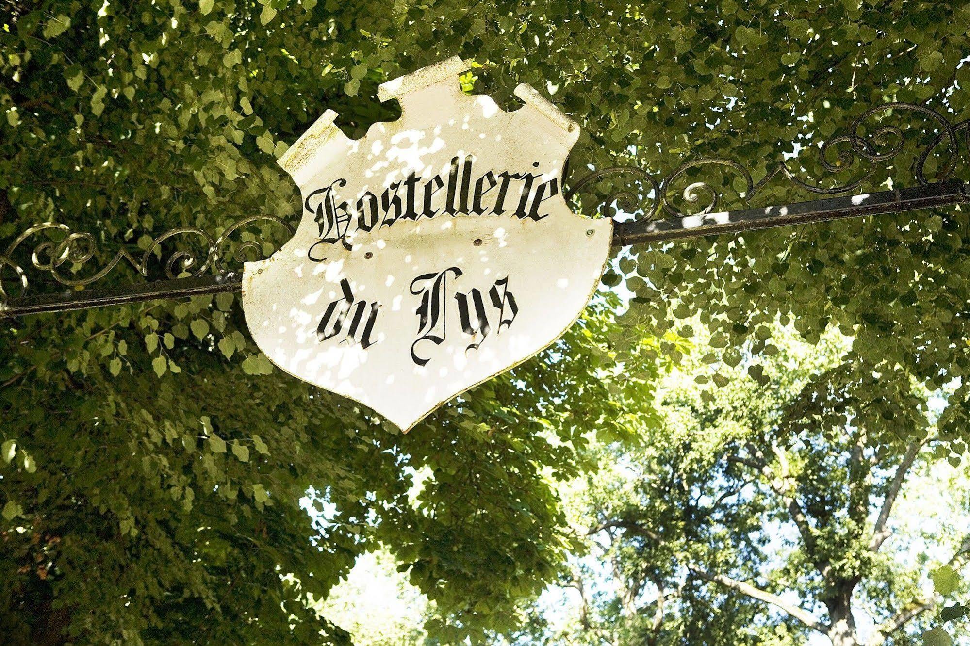 Hostellerie Du Lys Lamorlaye Buitenkant foto